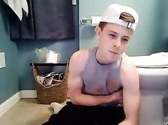 Sexy Teen Loves Showing Off