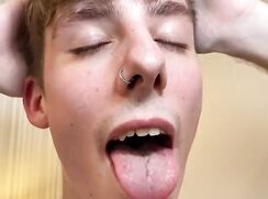 Teenboy on cam 1st time