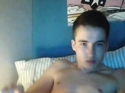 Cute guy jerks off on cam