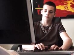 Horny Twink Looking For A Friend Boys Porn