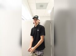 A wank and a smile on his work break