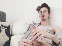 SKINNY DUDE BIG FAT DICK