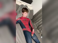 Horny Twink In A Superman Suite Wank Amateur