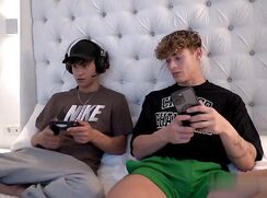 Gamers Bareback Gay Porn Videos