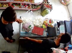 IPCAM - Two men secretly play with each other