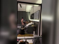 alabaster skin, JIHAN