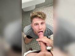Fag gets facial at cruising toilets