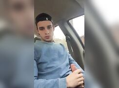 super hottie cums in car