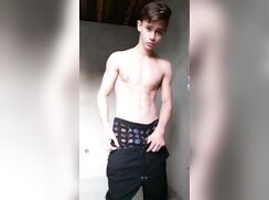 Muscle boys strips and teases