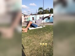 Q tan grande es eso public porn