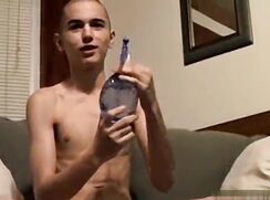 Young twink shows himself cam boys porn