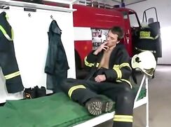 Bareback Monster Cock Threesome