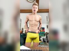 Morning with funny Sven is so sexy!