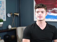 ]]CHESTER com seu belo cassete numa punheta solo[[