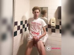 I Require 2 Hands On My Voluminous Cock Gay Porn