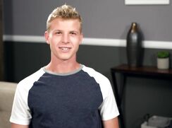 THOMAS numa punheta solo com grande esporrada twink porn