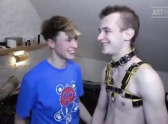 Extreme Deep Fisting