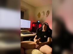 [Twit] [522] Love me some gamer boy