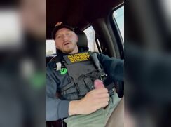 Real bisexual sheriff jerks off and cums in police
