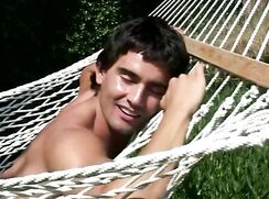 Fode Na Rede E Na Piscina Gay Porn Videos