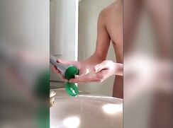 Being Naked 18yo day stright cam