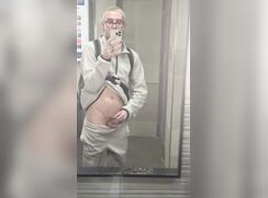 [ABX][4][609] - Twink cumming at public toilets in tracksuit