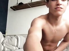 Super Horny Twink Shoots On His Chin Cam Porn