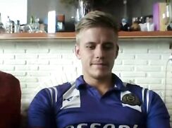 soccer ducth blonde guy cum in is abbs