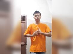 ASIAN BOY CUMS AND EATS