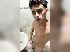 Jose Manuel Montes - Solo Wank Cum Latino