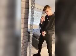 cute tattoo guy wank in front the mirrow