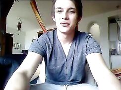 simpatic and super cute happy guy cam