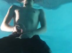 wank in pool
