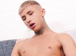 ARCHI GOLD SOLO TWINK PORN TUBE