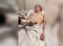 [Twit] [613] I ended up cuming in my face and on the wall in the shaving salon