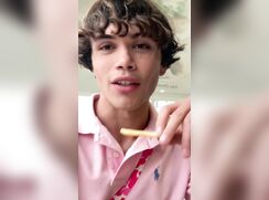 Tt33-Jerks & squirts at fast food place