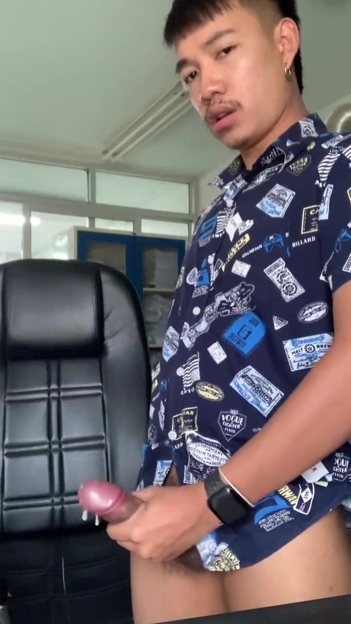 แตกจนได้ | GayPornTube