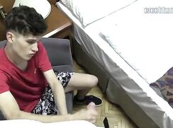 Skinny Assed Screamer Gay Porn Videos