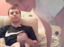 Gay & Bi Boy Mess Around On Cam