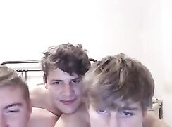 EE STRAIGHT FRIEND SO CUTE TOGETHER