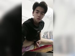 Asian twinks have fun for us