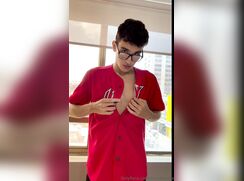 [OF] Red Shirt, Hot Ass, Big Dick