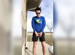 Average size dick peeing outside