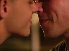 Me Quiere, No Me Quiere' (2022) he Loves Me, HeLoves Me Not