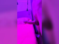 [Twit] [743] Watch ruin an orgasm onto the bed