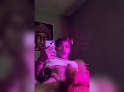 [Twit] [750] I'd gladly lick off every drop from that mirror