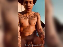 Dwill jerking and cum outside