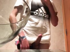 Wichsen Uncut Shaved penis