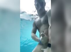 [OCF-GBT][0020] Latin stud jerks in pool