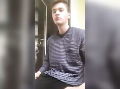 [OCF-GBT][0036] Twink making sure he’s alone before jo his thick cock